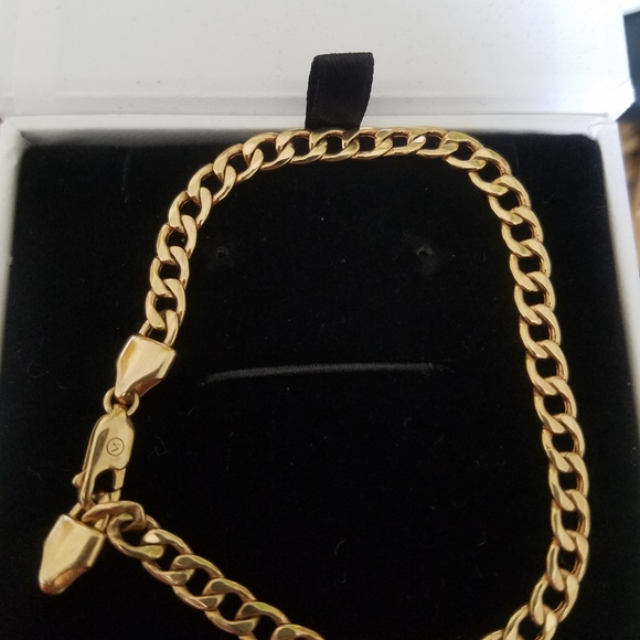 SOLD Flat Curb Chain Bracelet by Mejuri - Picture 4 of 6